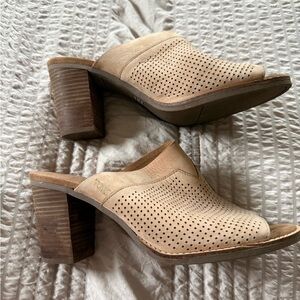 TOMS Women's Beige Perforated Block Heel Mules